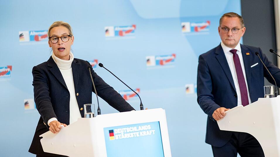 Alice Weidel und Tino Chrupalla dürften Anfang Juli beim Parteitag der AfD in Erfurt als Führungsduo bestätigt werden. (Archivbild) Alice Weidel und Tino Chrupalla dürften Anfang Juli beim Parteitag der AfD in Erfurt als Führungsduo bestätigt werden. (Archivbild)
