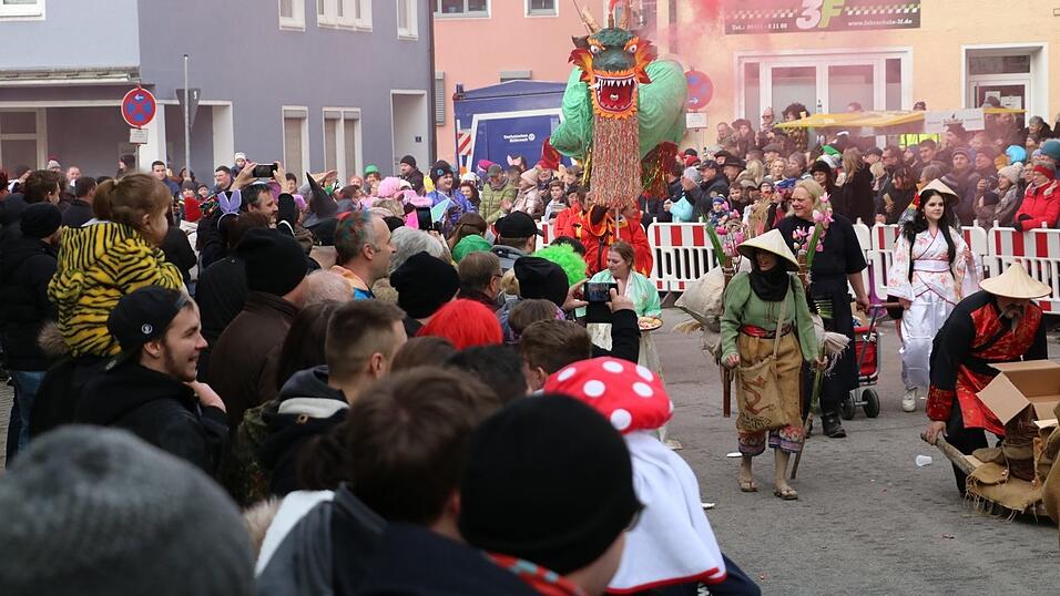 Beim Bogener Faschingsumzug war einiges geboten.