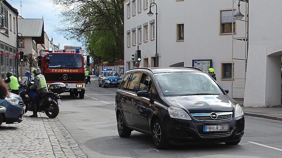 Der Unfall ereignete sich am Dienstagnachmittag auf dem Marktplatz von Arnstorf (Kreis Rottal-Inn).
