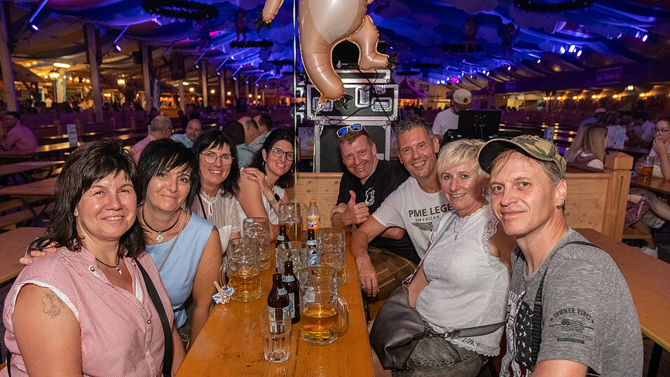 Die Partybilder vom Sonntag, 13. August 2023, aus dem Festzelt Reisinger. Die Partybilder vom Sonntag, 13. August 2023, aus dem Festzelt Reisinger.