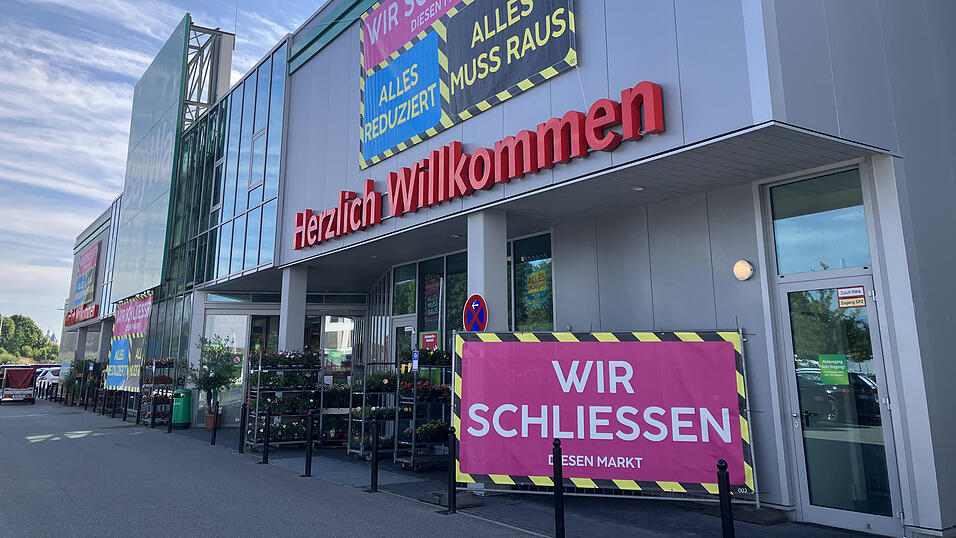 Alles muss raus: Bis Ende Oktober läuft der Abverkauf im BayWa-Markt, danach wird das Gebäude noch ausgeräumt. Ende des Jahres ist Schluss. Alles muss raus: Bis Ende Oktober läuft der Abverkauf im BayWa-Markt, danach wird das Gebäude noch ausgeräumt. Ende des Jahres ist Schluss.