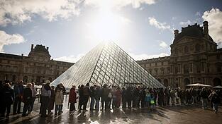 Wegen Verdachts auf Betr&uuml;gerei mit gef&auml;lschten Tickets hat der Louvre die Polizei eingeschaltet. (Archivbild)
