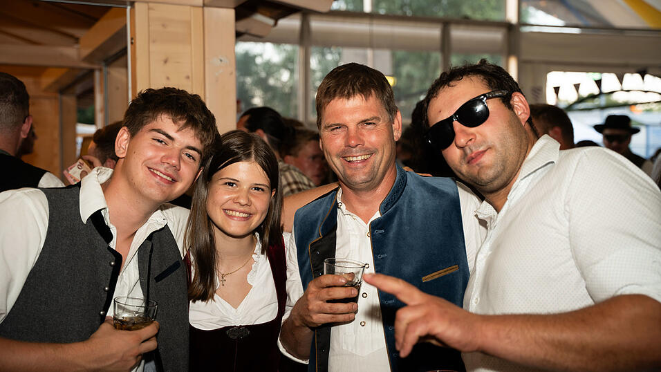Die Partybilder vom Samstag, 15. August, aus dem Festzelt Reisinger. Die Partybilder vom Samstag, 15. August, aus dem Festzelt Reisinger.
