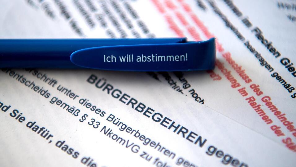 Fast 40 Prozent aller Bürgerbegehren in Deutschland finden nach Angaben des Bundesverbands „Mehr Demokratie“ bisher im Freistaat statt. (Symbolbild) Fast 40 Prozent aller Bürgerbegehren in Deutschland finden nach Angaben des Bundesverbands „Mehr Demokratie“ bisher im Freistaat statt. (Symbolbild)