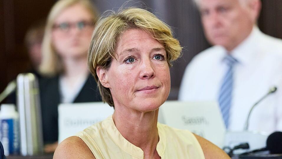 Seit fast einem Jahr steht die Unternehmerin Christina Block vor Gericht. Seit fast einem Jahr steht die Unternehmerin Christina Block vor Gericht.