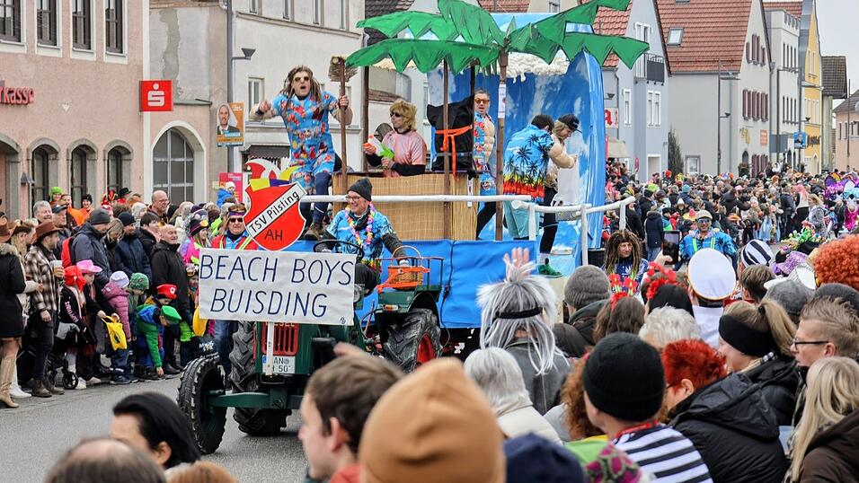 Tausende Besucher hatten am Sonntag wieder ihren Spa&szlig; am Faschingsumzug in Pilsting.