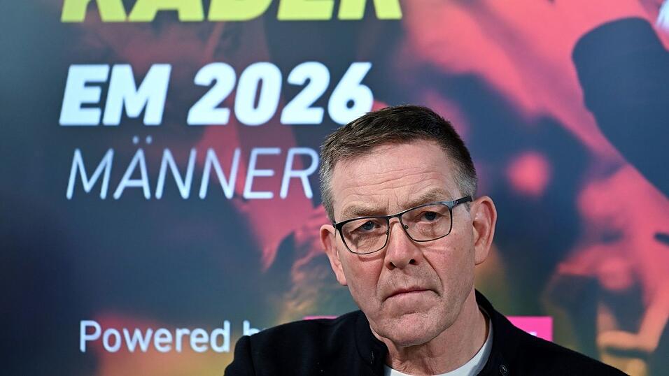 Bundestrainer Alfred Gislason strebt mit der DHB-Auswahl das EM-Halbfinale an.