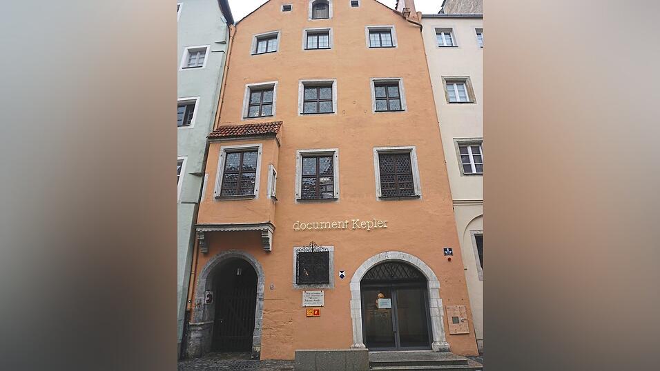 Blick auf das Haus von der Keplerstra&szlig;e aus.