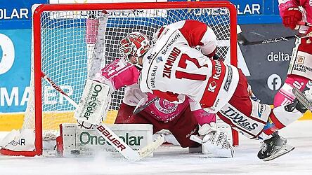 Rollentausch: Wurde Ladislav Zikmund (wei&szlig;es Trikot) vergangene Saison - wie hier - noch dem EVL gef&auml;hrlich, geht er ab sofort f&uuml;r die Niederbayern auf Torejagd.