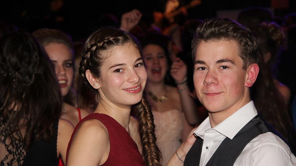 Die Bilder vom Abschlussball der Tanzschule Seidel in der Fraunhofer-Halle am 28. November. Die Bilder vom Abschlussball der Tanzschule Seidel in der Fraunhofer-Halle am 28. November.