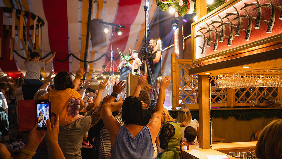 Die Partybilder vom Sonntag, 18. August, aus dem Festzelt Kr&ouml;nner.