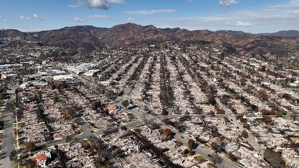 Im vorigen Januar hatten verheerende Br&auml;nde ganze Viertel von Los Angeles verw&uuml;stet. (Archivbild)