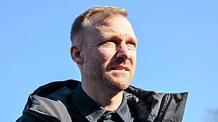 Er hat in Portugal einen Neuen f&uuml;r den FC Augsburg gefunden: Sportchef Benni Weber.