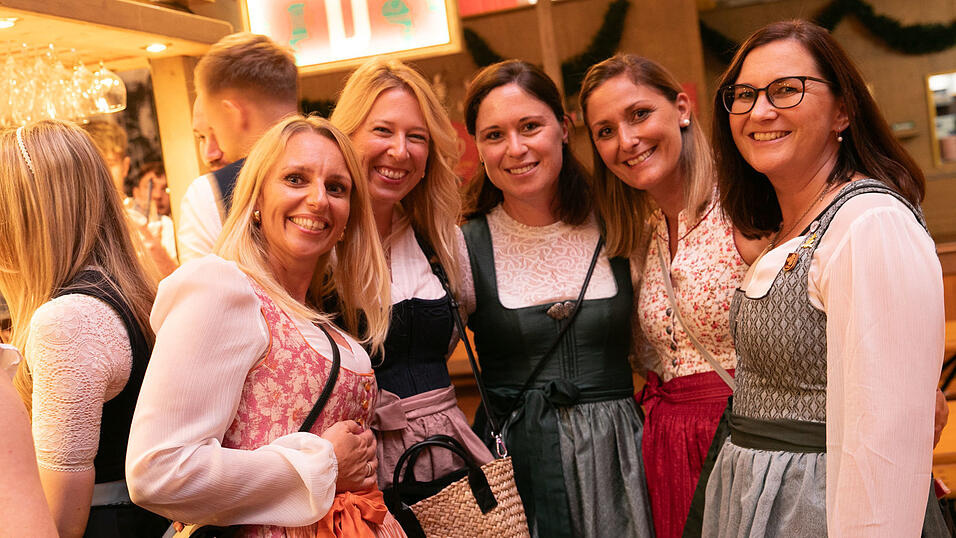 Die Partybilder vom Sonntag, 17. August, aus dem Festzelt Krönner. Die Partybilder vom Sonntag, 17. August, aus dem Festzelt Krönner.