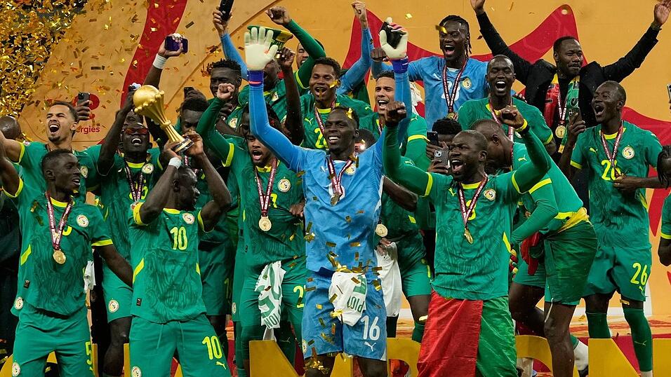 Die senegalesischen Nationalspieler und der nationale Verband wollen die Entscheidung des Berufungsgerichts des afrikanischen Fu&szlig;ball-Verbands Caf nicht akzeptieren. (Archivbild)
