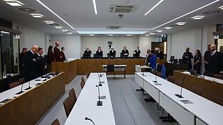 Laut Anklage sollen die 36- bis 58-J&auml;hrigen als sogenannte Auslandsoperateure f&uuml;r Waffendepots in mehreren europ&auml;ischen Staaten zust&auml;ndig gewesen sein, die f&uuml;r Anschl&auml;ge genutzt werden sollten. (Archivbild)