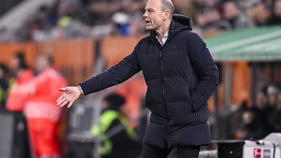 Jess Thorup will seinem Spieler Frank Onyeka in der kommenden Trainingswoche zeigen, wie man Tore schießt. Jess Thorup will seinem Spieler Frank Onyeka in der kommenden Trainingswoche zeigen, wie man Tore schießt.