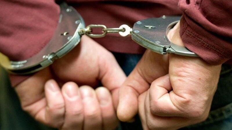 Die Polizei hat den Medikamentendieb erwischt. (Symbolbild) Die Polizei hat den Medikamentendieb erwischt. (Symbolbild)