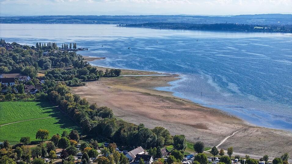 Der Bodensee erreichte in diesem Jahr seinen normalerweise typischen sommerlichen Wasseranstieg kaum. Der Bodensee erreichte in diesem Jahr seinen normalerweise typischen sommerlichen Wasseranstieg kaum.