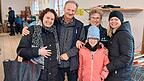 Fritz und Gerlinde Danner mit Familie empfingen am letzten Öffnungstag nochmals ihre Kunden. Fritz und Gerlinde Danner mit Familie empfingen am letzten Öffnungstag nochmals ihre Kunden.