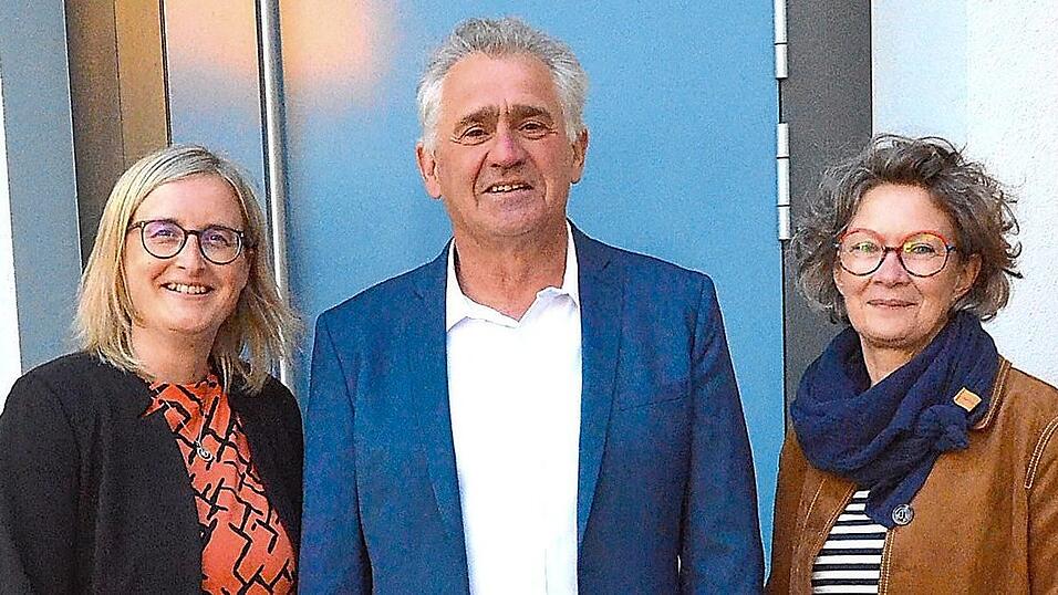 Sabine Lex, Bernhard Grundner und Sonja Hampel (von links) sind das B&uuml;rgermeistertrio der Gemeinde S&uuml;nching.