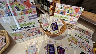 Zum Probieren: In Viechtach beteiligen sich neben dem Weltladen auch die Steuerungsgruppe der Fairtrade Stadt an der Aktionswoche. Zum Probieren: In Viechtach beteiligen sich neben dem Weltladen auch die Steuerungsgruppe der Fairtrade Stadt an der Aktionswoche.