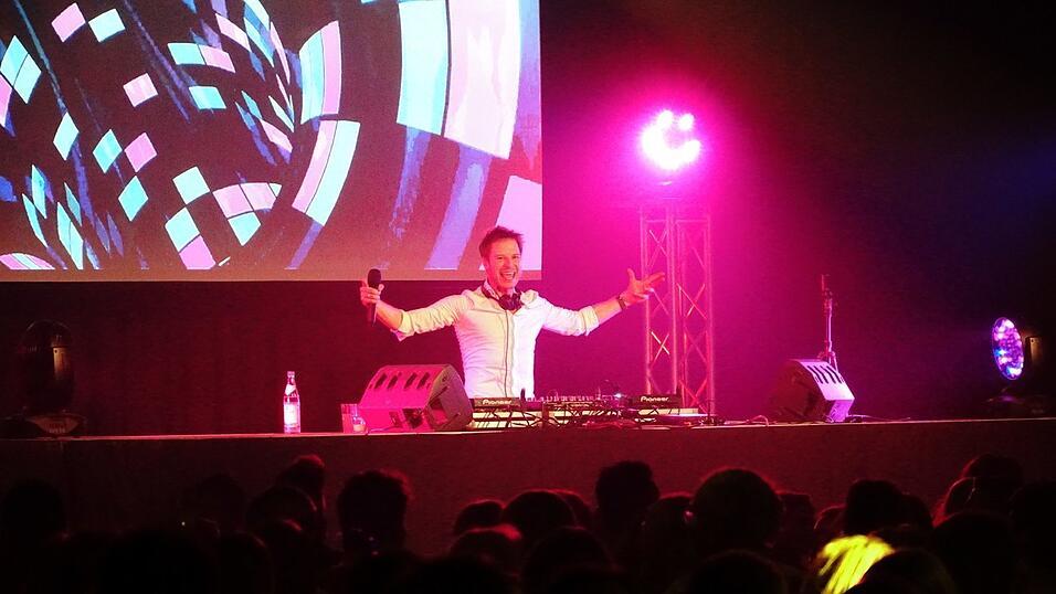 Das Partyvolk kam voll auf seine Kosten. Das Partyvolk kam voll auf seine Kosten.