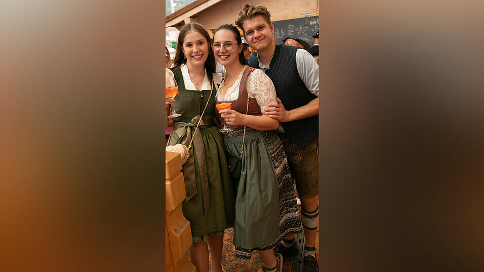 Die Partybilder vom Samstag, 16. August, aus dem Festzelt Reisinger. Die Partybilder vom Samstag, 16. August, aus dem Festzelt Reisinger.