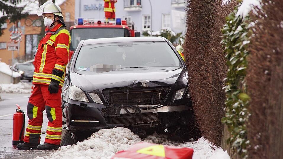 Ein schlimmer Unfall hat sich in Falkenstein ereignet. Ein schlimmer Unfall hat sich in Falkenstein ereignet.