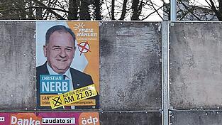 So weit liegen sie gar nicht auseinander: Nur 495 Stimmen trennten Landrat Martin Neumeyer und Christian Nerb beim ersten Wahlgang am 8. M&auml;rz, bei dem keiner der beiden die absolute Mehrheit erreichen konnte. Wer k&uuml;nftig das h&ouml;chste politische Amt im Landkreis Kelheim &uuml;bernimmt, entscheidet sich somit bei der Stichwahl am Sonntag.