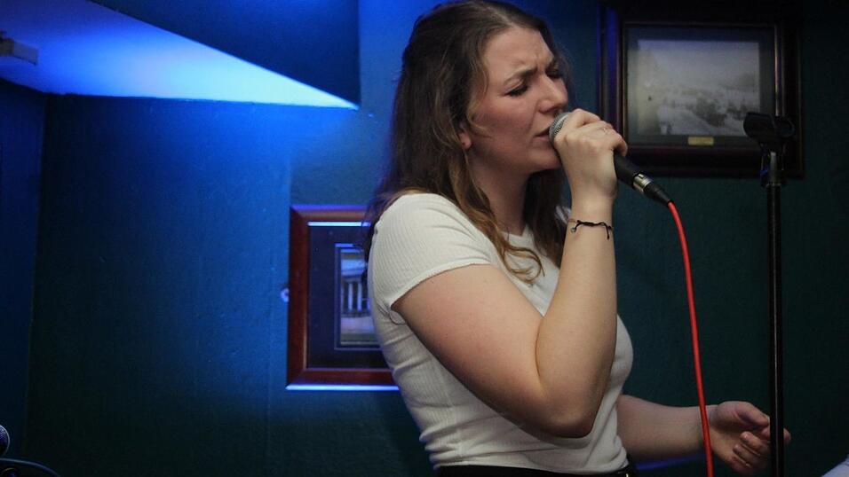 Im Irish Pub in Landshut spielte am Freitag die Band Kleine Terz. Im Irish Pub in Landshut spielte am Freitag die Band Kleine Terz.