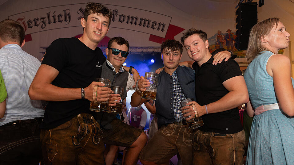 Die Partybilder vom Samstag, 19. August 2023, aus dem Festzelt Greindl. Die Partybilder vom Samstag, 19. August 2023, aus dem Festzelt Greindl.