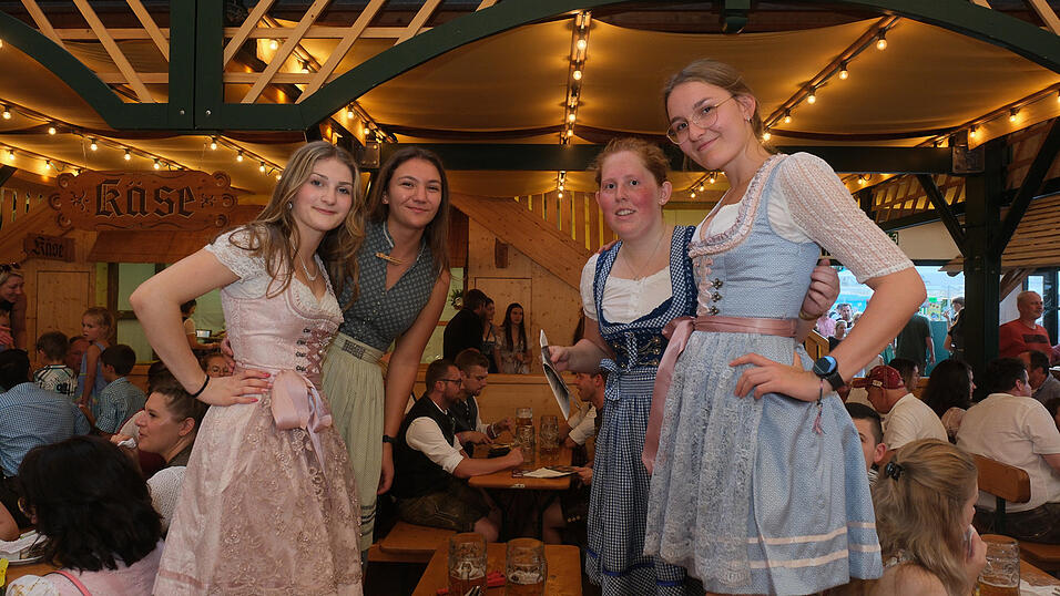 Die Partybilder vom Mittwoch, 16. August 2023, aus dem Festzelt Nothaft. Die Partybilder vom Mittwoch, 16. August 2023, aus dem Festzelt Nothaft.