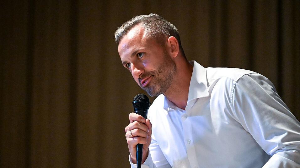 Er wolle sich «selbstverständlich nicht» durch eine Enthaltung des BSW im dritten Wahlgang zum Ministerpräsidenten wählen lassen, sagt Siegmund. (Archivbild) Er wolle sich «selbstverständlich nicht» durch eine Enthaltung des BSW im dritten Wahlgang zum Ministerpräsidenten wählen lassen, sagt Siegmund. (Archivbild)