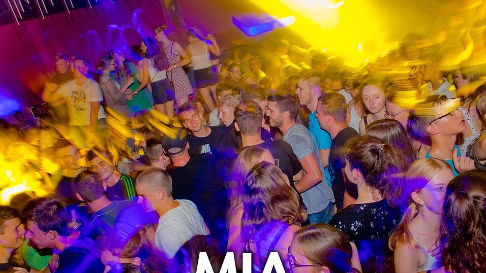 Beste Stimmung auf der Oberstufenparty im Mia Nightclub in Cham. Beste Stimmung auf der Oberstufenparty im Mia Nightclub in Cham.