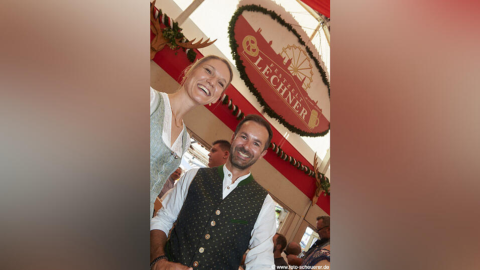 Die Partybilder vom Mittwoch, 12. August, aus dem Festzelt Lechner. Die Partybilder vom Mittwoch, 12. August, aus dem Festzelt Lechner.