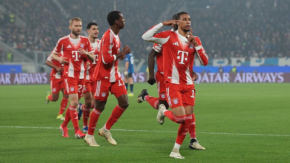 Der &uuml;berragende Michael Olise jubelt nach seinem Tor im Arjen-Robben-Stil.