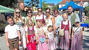 Ein beliebter Familien-Treffpunkt, der Sünchinger Markt. Ein beliebter Familien-Treffpunkt, der Sünchinger Markt.