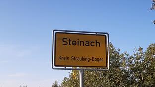 Die Steinacher Gemeinderäte beschlossen den Nachtragshaushalt. (Symbolbild) Die Steinacher Gemeinderäte beschlossen den Nachtragshaushalt. (Symbolbild)