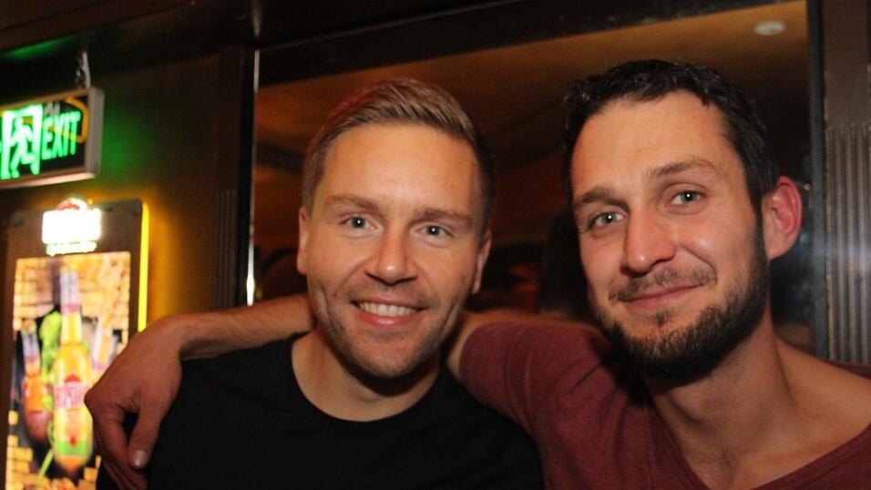 So wurde am Samstag, 23. Oktober, im Beatschuppen in Landshut gefeiert - die Partybilder. So wurde am Samstag, 23. Oktober, im Beatschuppen in Landshut gefeiert - die Partybilder.