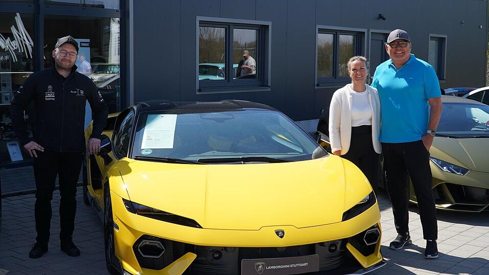 Alexander Woller, Jana Petzenhauser und Martin Petzenhauser haben das Oldtimer- und Sportwagentreffen organisiert.