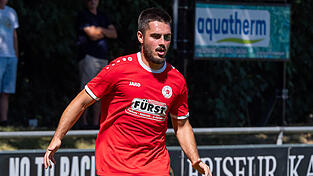 Asllan Shalaj ist Spielertrainer des Landesligisten T&uuml;rk G&uuml;c&uuml; Straubing. Obwohl der Klub in der Spielklasse als Aufsteiger an den Start geht, steht man nach sechs Spielen auf Tabellenplatz drei.