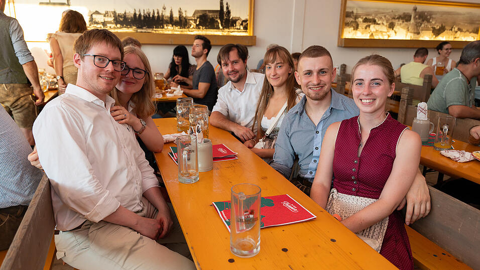 Die Partybilder vom Sonntag, 20. August 2023, aus dem Festzelt Krönner. Die Partybilder vom Sonntag, 20. August 2023, aus dem Festzelt Krönner.