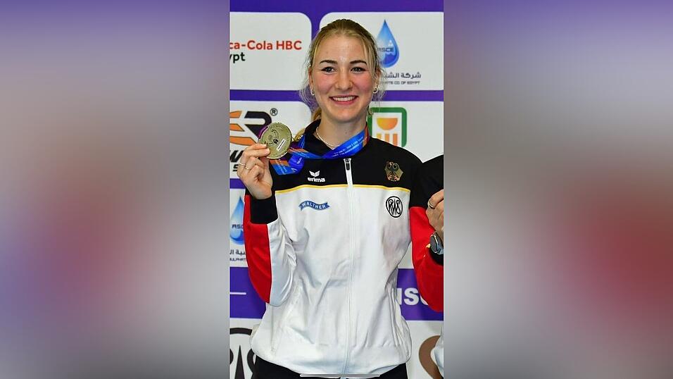 Zweimal Silber gewann Edith Buschsieweke in Kairo.