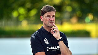 Der neue Vilzinger Trainer Wolfgang Beller gibt am Freitag beim FC Augsburg II seinen Einstand und hofft auf drei Punkte. Der neue Vilzinger Trainer Wolfgang Beller gibt am Freitag beim FC Augsburg II seinen Einstand und hofft auf drei Punkte.