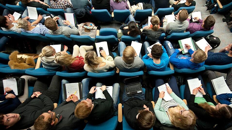 Das Erasmus-Programm ist vor allem f&uuml;r Auslandsaufenthalte von Studierenden bekannt. (Symbolbild)
