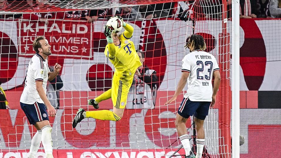 Starke Paraden: Neuer-Vertreter Jonas Urbig hielt den Bayern-Sieg fest. Starke Paraden: Neuer-Vertreter Jonas Urbig hielt den Bayern-Sieg fest.