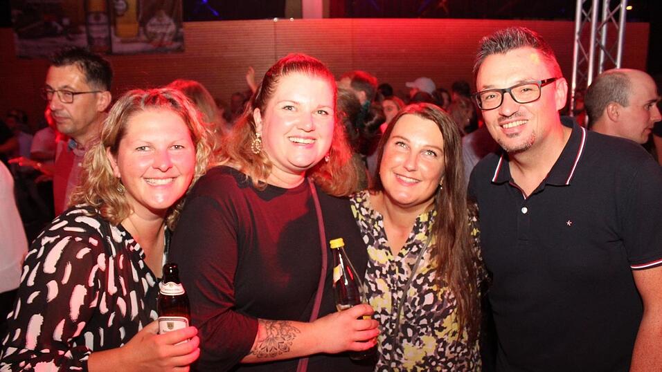Auf der Eskara &Uuml;30-Party in Essenbach war wieder viel los.