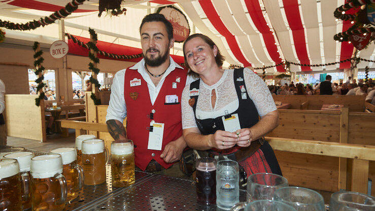 Die Partybilder vom Dienstag, 13. August 2024, aus dem Festzelt Lechner. Die Partybilder vom Dienstag, 13. August 2024, aus dem Festzelt Lechner.