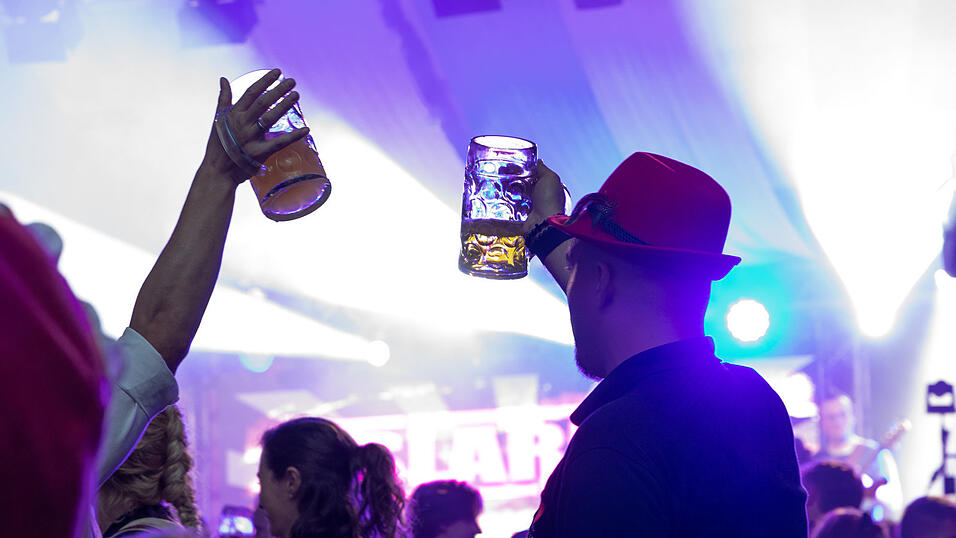 Die Partybilder vom Freitag, 7. August, aus dem Festzelt Wenisch. Die Partybilder vom Freitag, 7. August, aus dem Festzelt Wenisch.